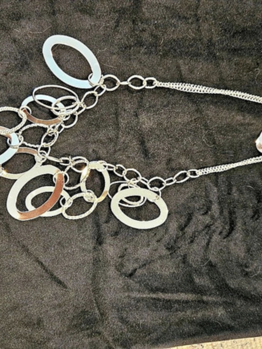 Paparazzi Lip Sync Links Oval Link Necklace Silver .